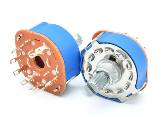 Saklar Rotary Band Diameter 25mm Dengan Penutup Debu Biru Digunakan Untuk Alat Listrik Dan Transduser