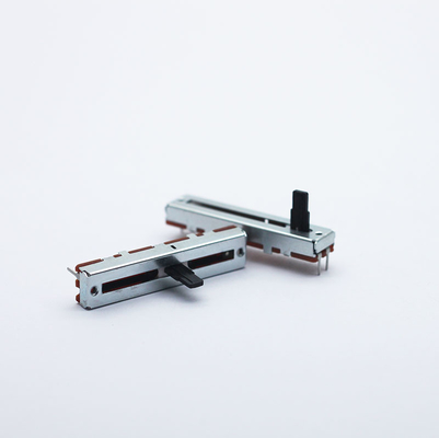 Cina Produsen Potensiometer Geser dengan Switch 30mm Travel Linear 5k 10k ohm potensiometer 100k potensiometer